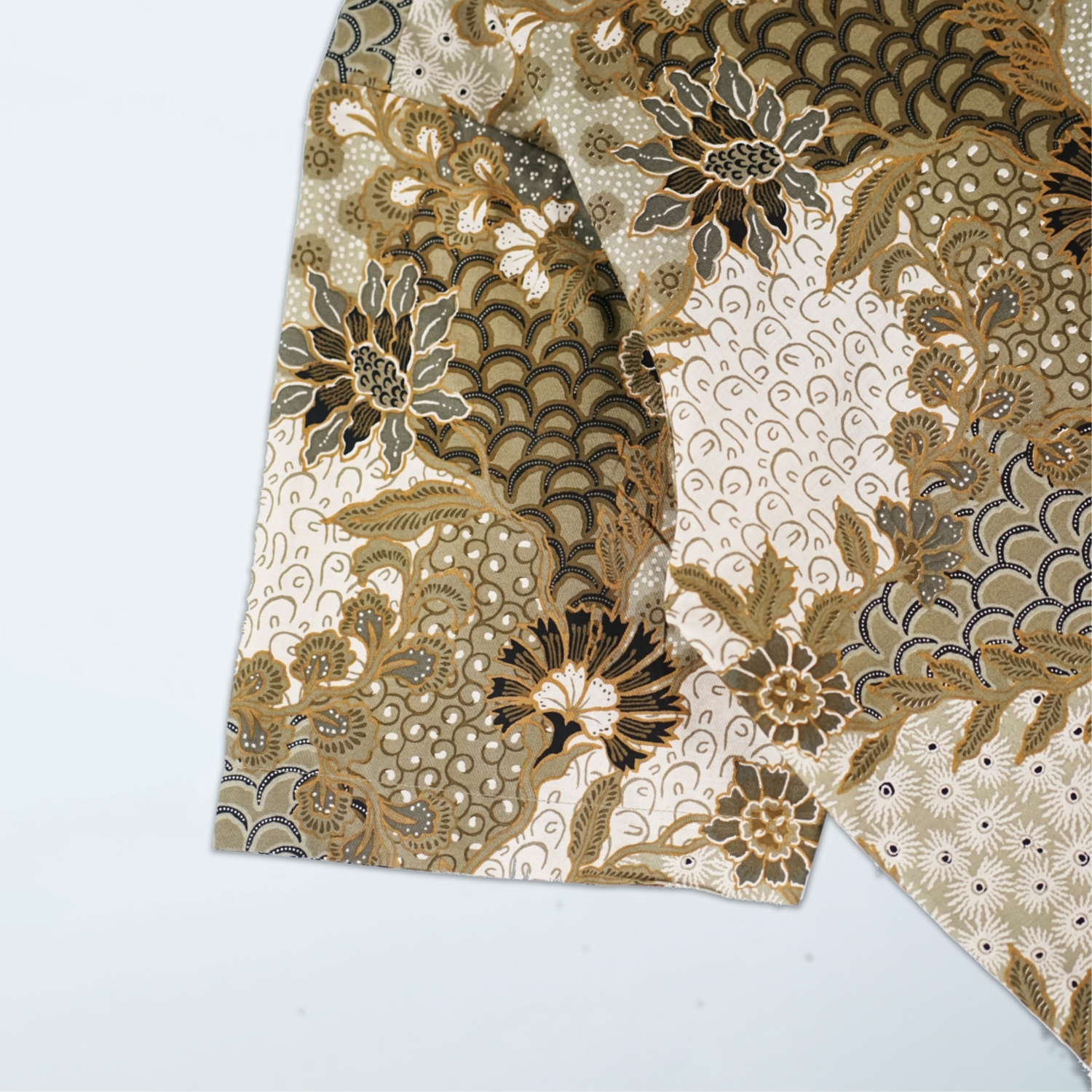 ELEGANZA - KEMEJA BATIK PENDEK 3